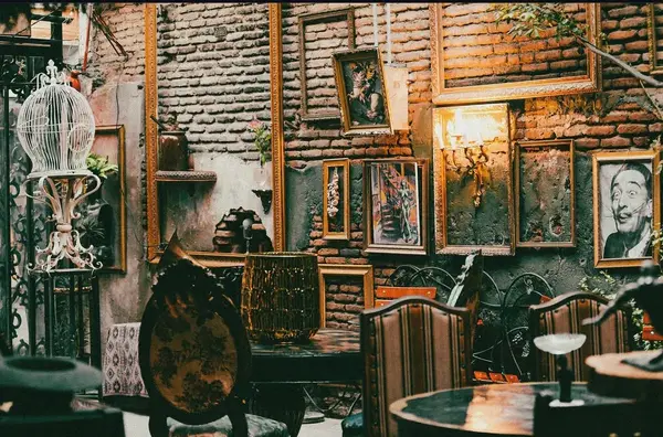 ინტერიერი — გალერეის ხედი